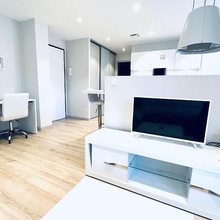 Le White Cosy A 5 Minutes Du Lac Avec Parking Privatif Gratuit Анси Екстериор снимка