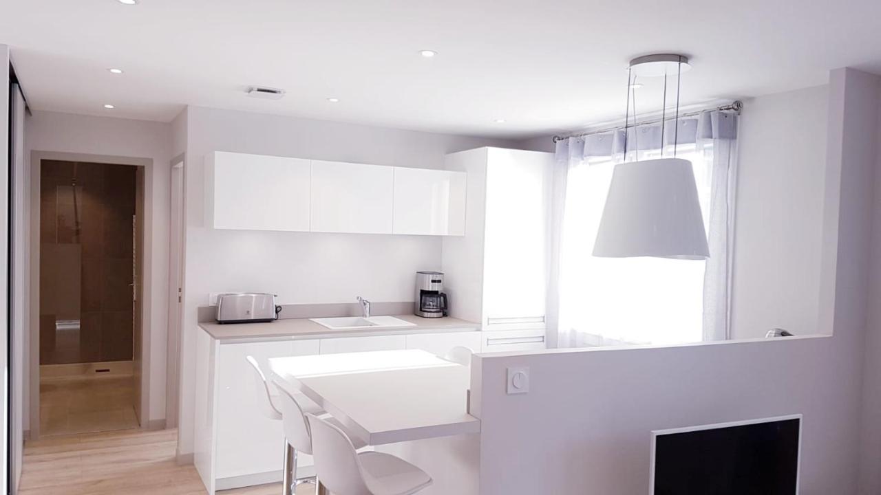 Le White Cosy A 5 Minutes Du Lac Avec Parking Privatif Gratuit Анси Екстериор снимка