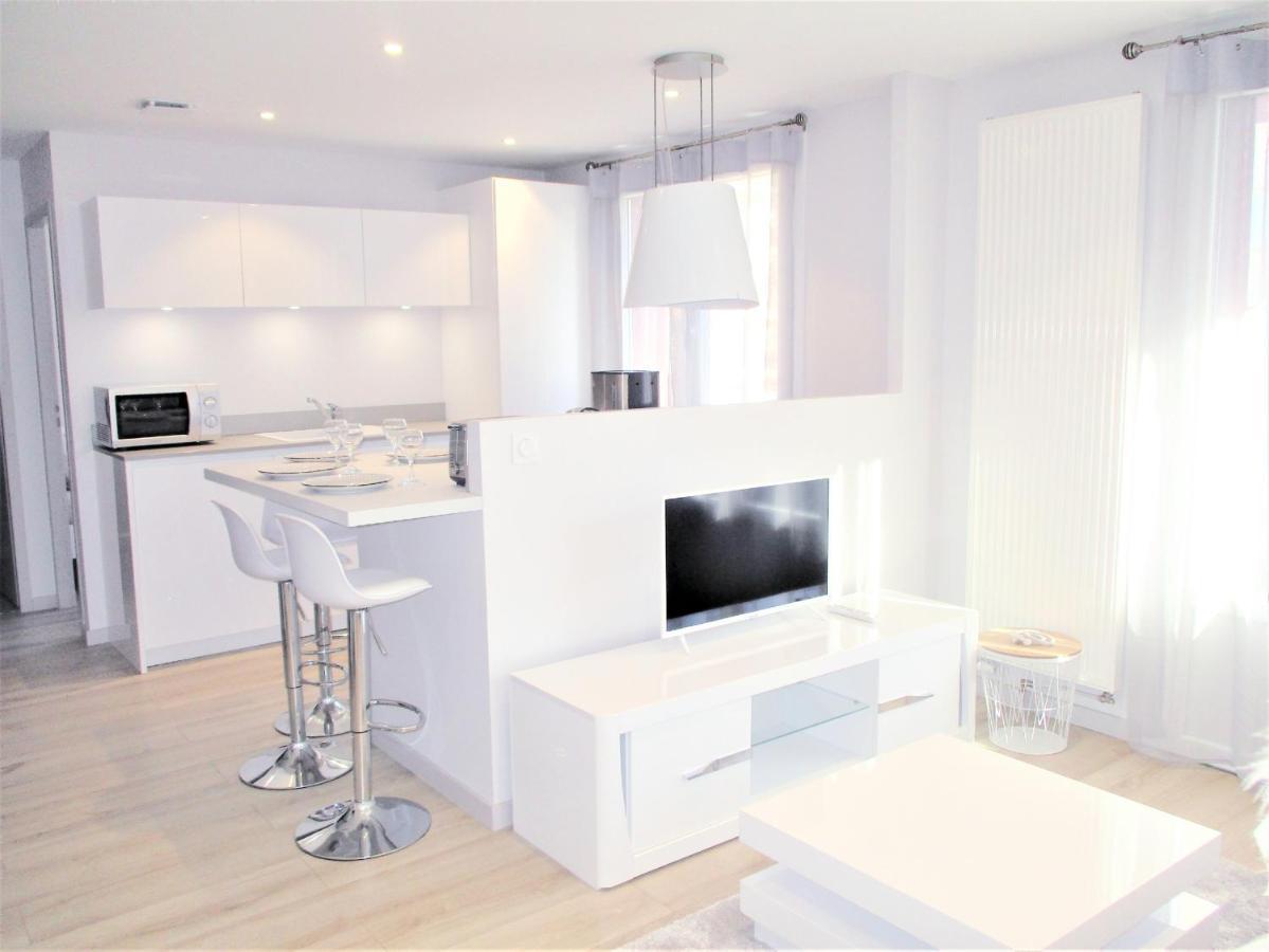 Le White Cosy A 5 Minutes Du Lac Avec Parking Privatif Gratuit Анси Екстериор снимка