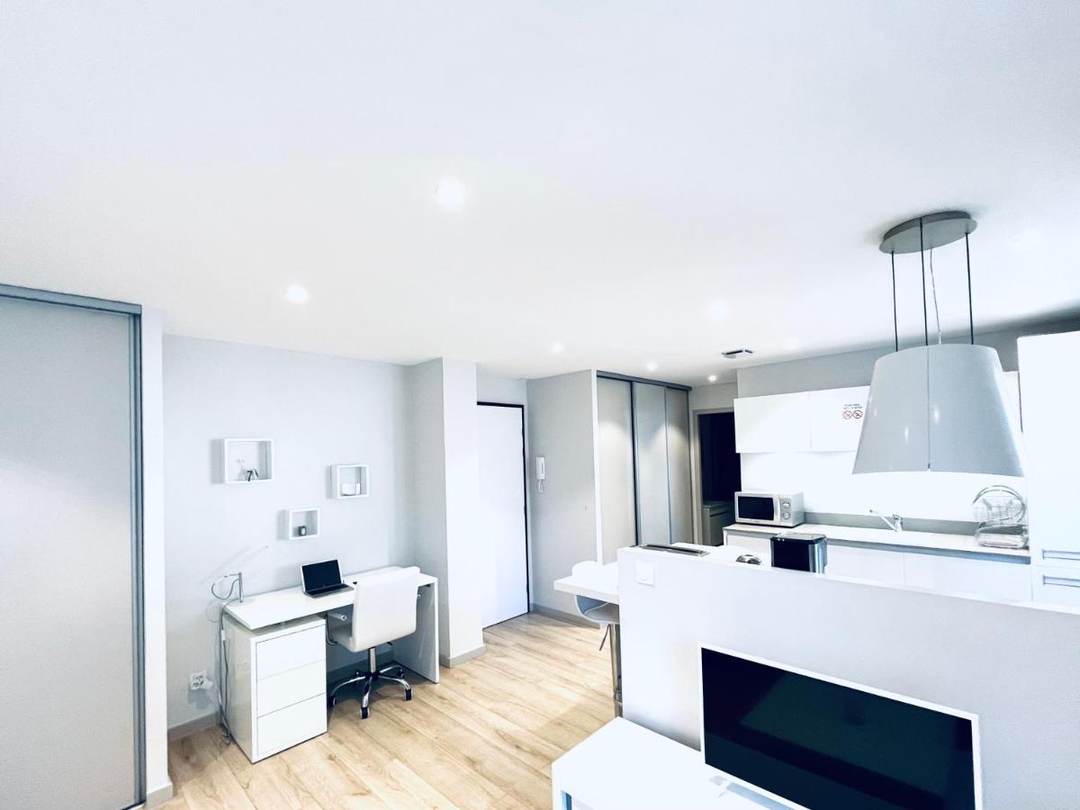 Le White Cosy A 5 Minutes Du Lac Avec Parking Privatif Gratuit Анси Екстериор снимка